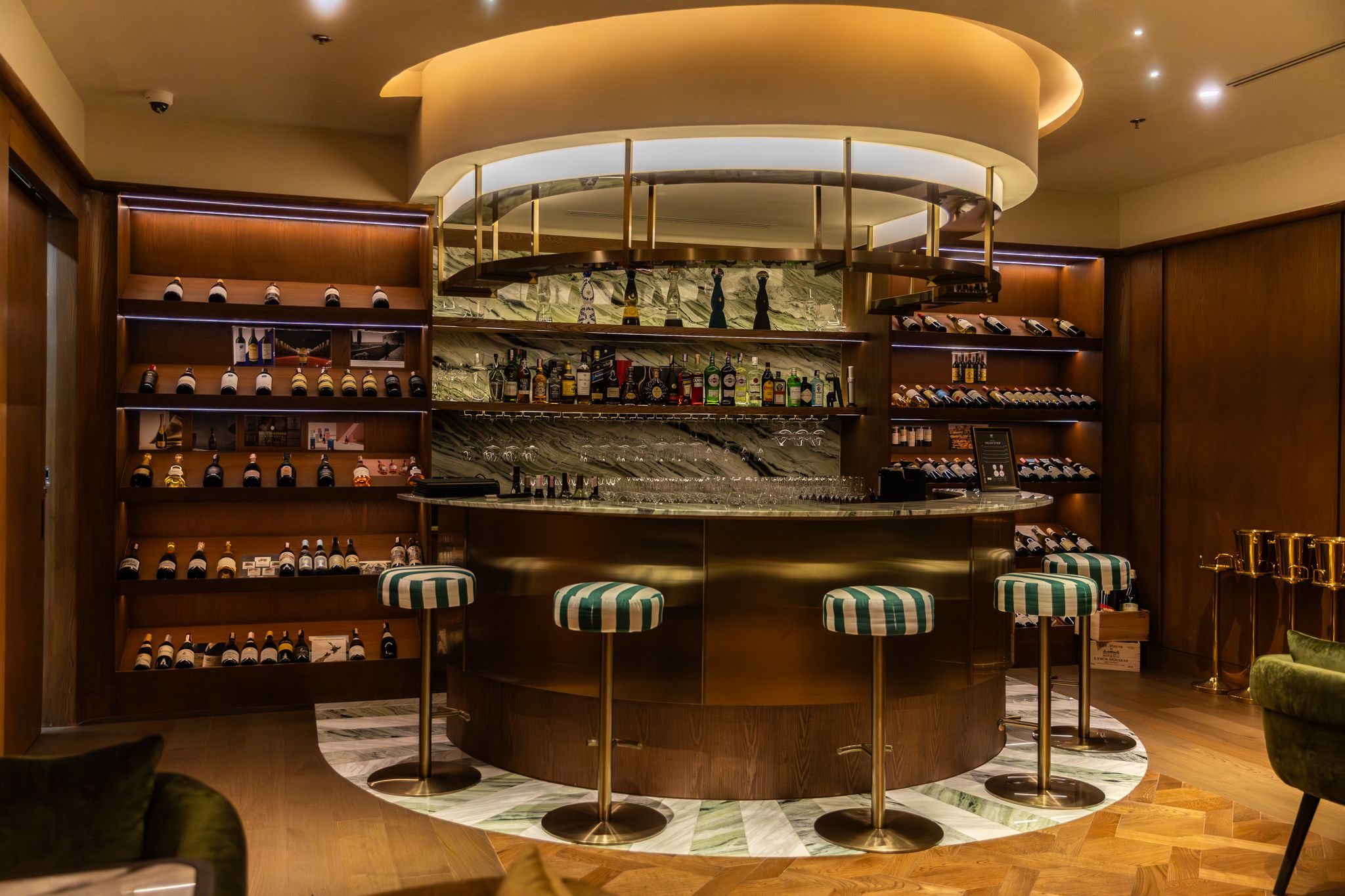 Wine Bar & Lounge